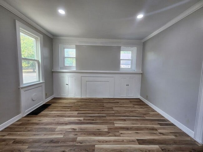 Photo - Secure This 3 Bedroom 2 Bath Newly Remodel...