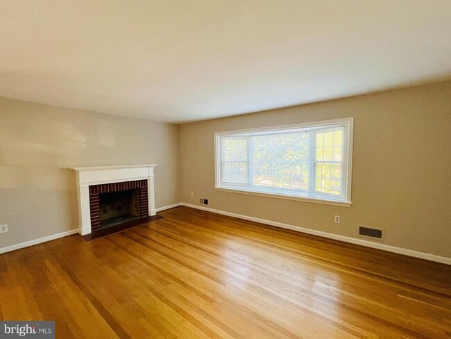 Photo - 912 McKinley Rd