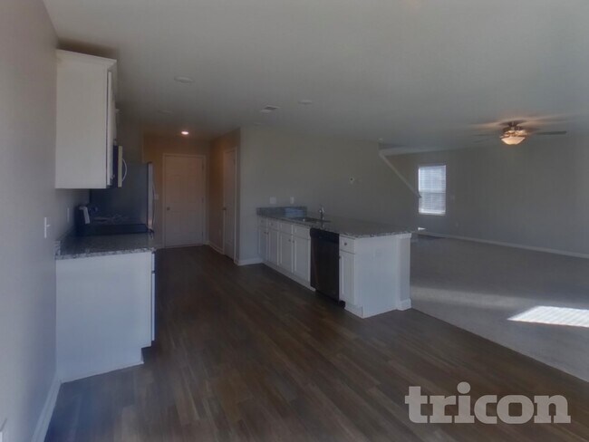 Photo - 2118 Southlea Dr