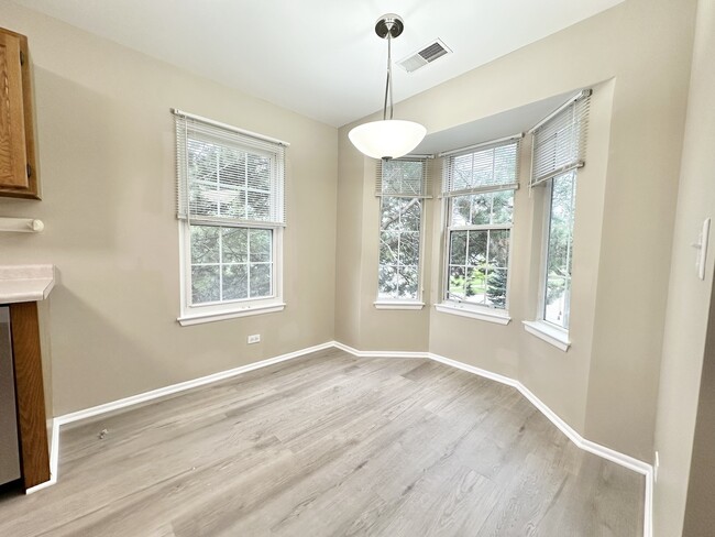 Photo - 1202 Clearview Ct