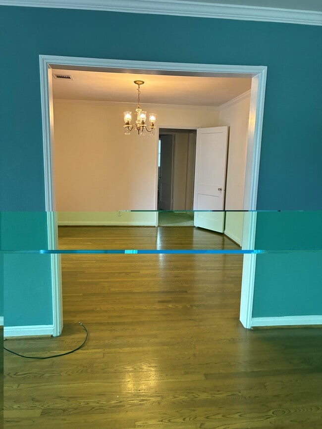 Photo - 2349 Wroxton Rd Unit Apt. 2