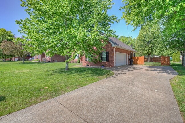 Photo - 2006 Adonis Dr