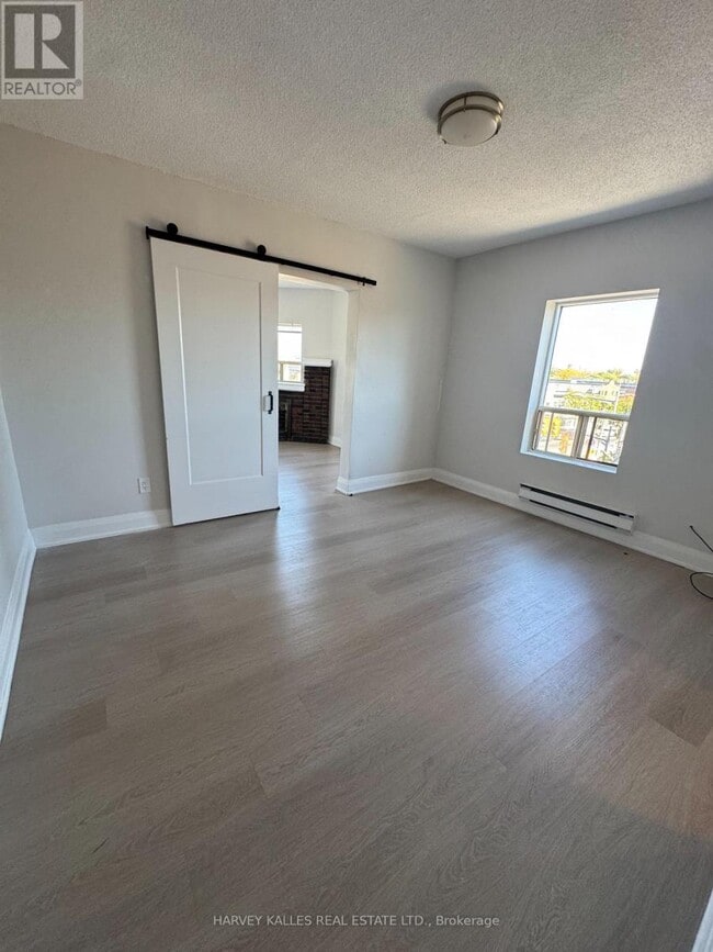 Photo - 98 Northcliffe Blvd Unit 6