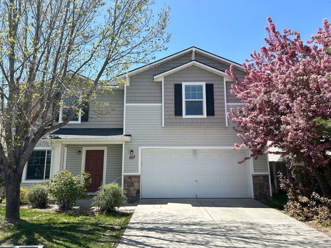 Building Photo - Discover Tranquil Living at Ariposa Park: 4BR, 2.5BA Home