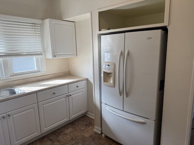 Photo - "1-Bed Oasis in Romeo: Cozy 650 Sq. Ft. Re... Unit 2