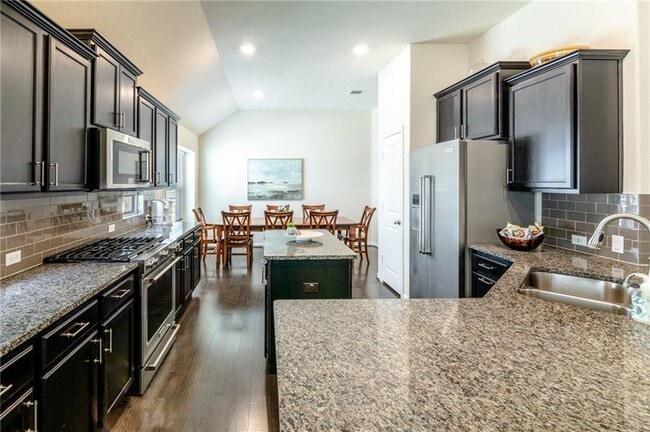 Photo - 219 Prato Pl