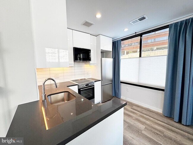 Photo - 700 Roeder Rd Unidad 103