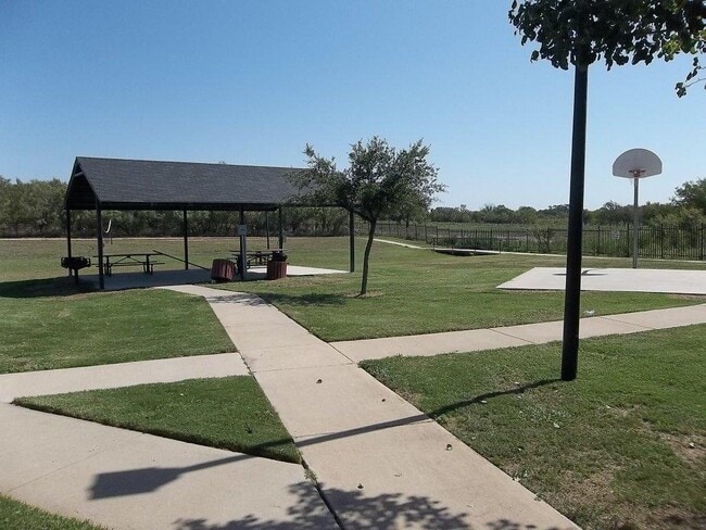 Photo - 320 Bluffview Dr Unidad #320