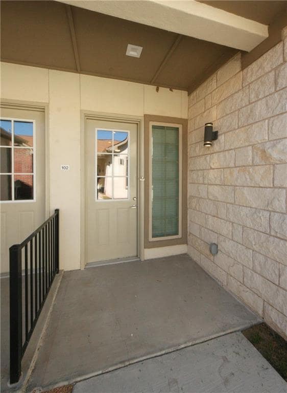 Building Photo - 2400 Louis Henna Blvd Unit 108