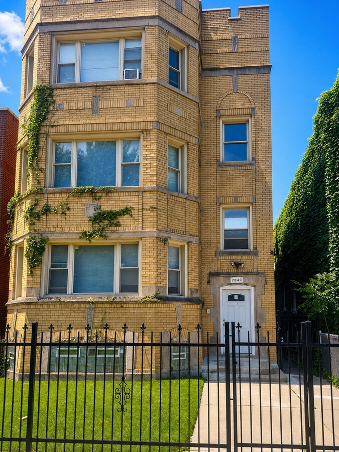 Photo - 7840 S Constance Ave