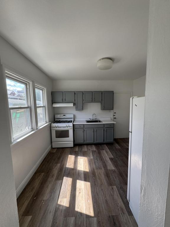 Photo - 1223 Colescott St