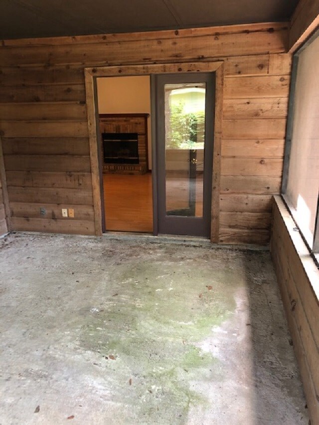 Photo - 1240 Blockford Ct W