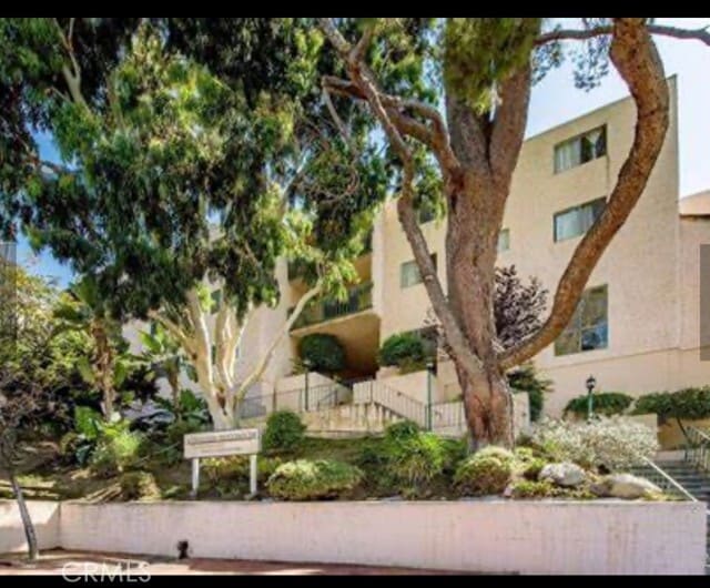 Building Photo - 2940 N Verdugo Rd Unit 310