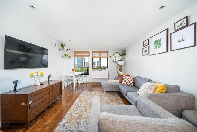 Photo - 205 10th St Unidad 7W