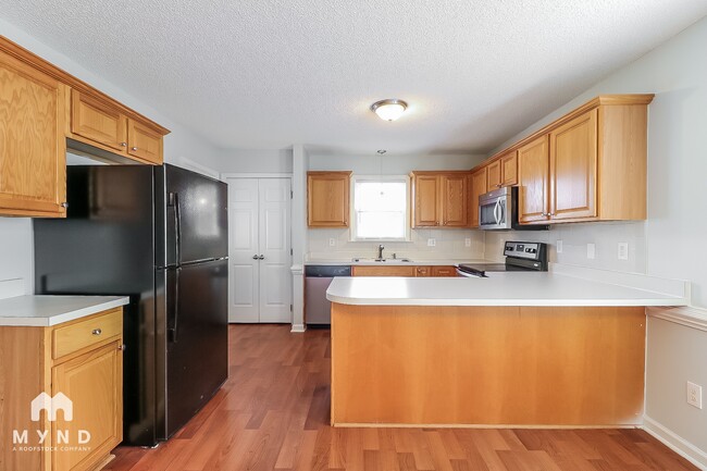 Photo - 928 Shannondale Dr