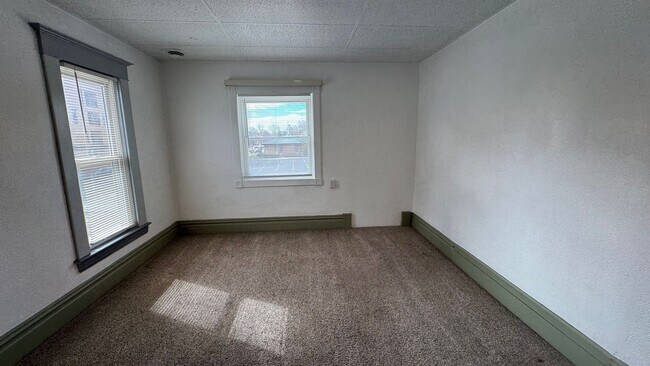 Photo - 937 Leonard St NW Unit Apt 2