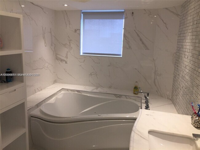 Photo - 16485 Collins Ave Unit 538