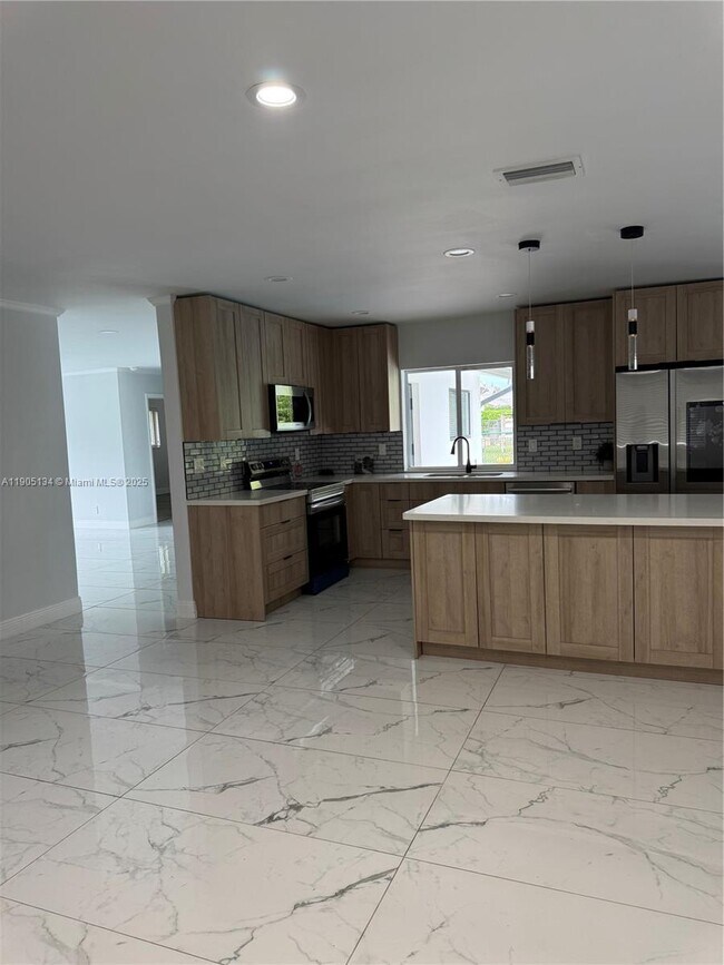 Photo - 11811 NW 5th Ct