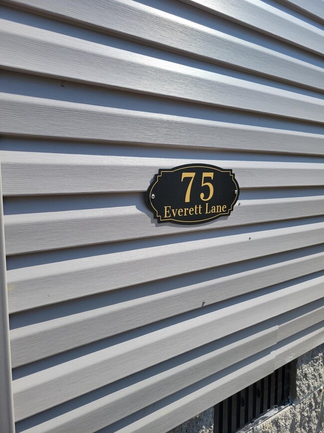 Photo - 75 W Everett St