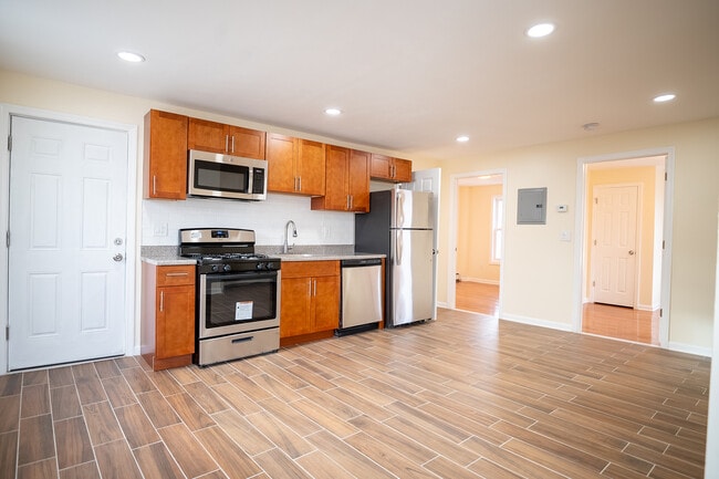 Photo - 30 Elm St Unit 3