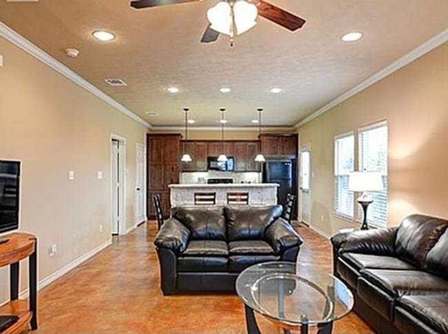 Photo - 3376 Keefer Loop