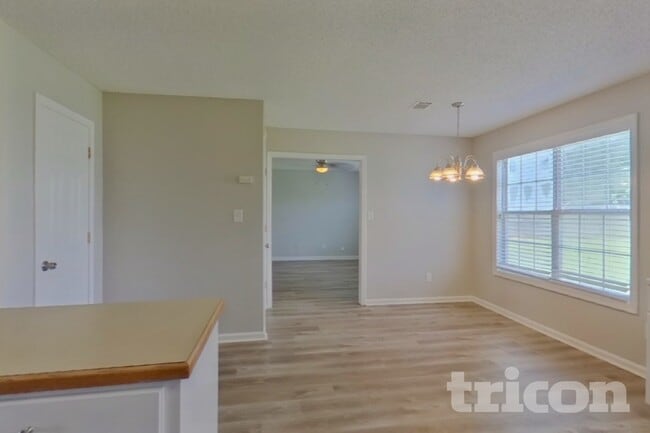 Photo - 1055 Maria Dr