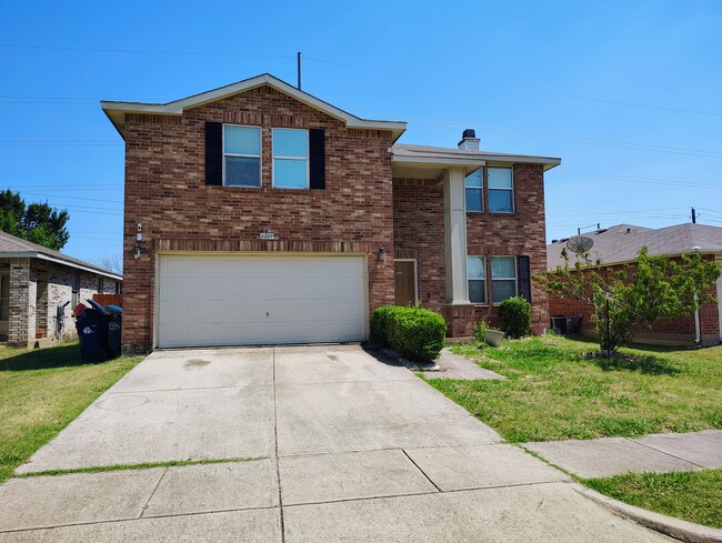 Building Photo - 6209 Thoroughbred Trl