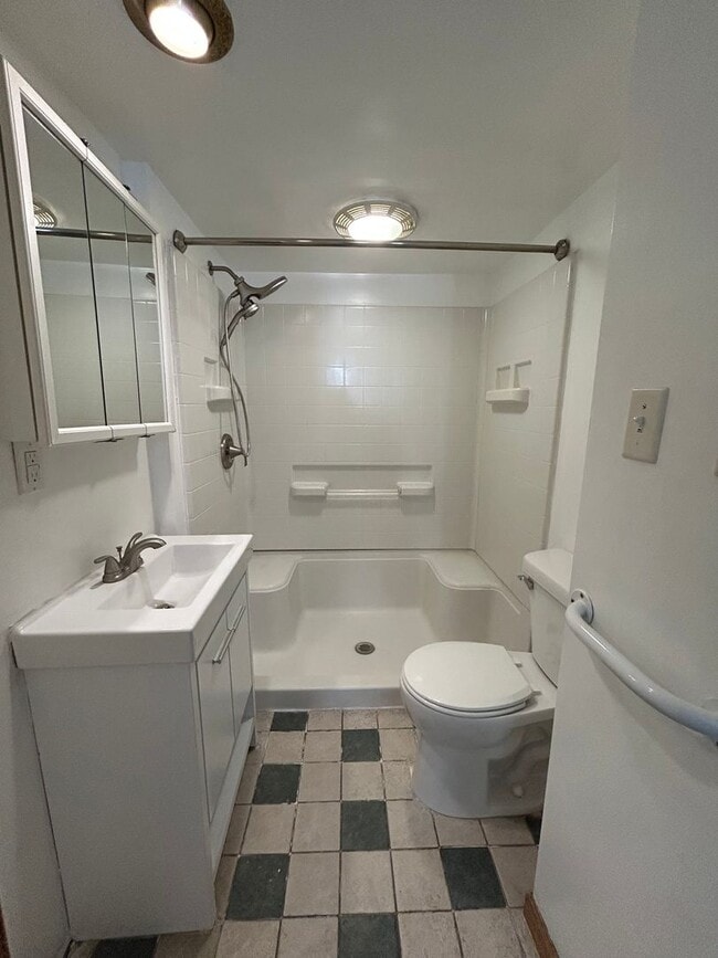 Photo - Nice-sized 3-bedroom 1-bath home with a la...