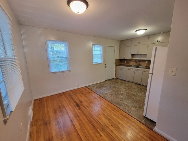Photo - SPACIOUS TWO BEDROOM ONE BATH DUPLEX!! GREAT AMENITIES, LOCATION, AND PRICE!