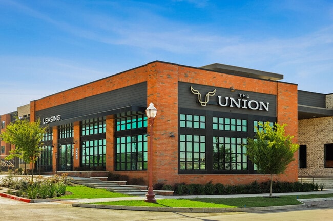 Building Photo - The Union at Stockyards Rental