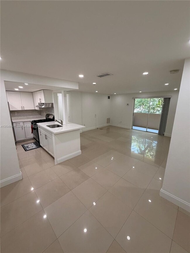 Photo - 2201 Brickell Ave Unit 47