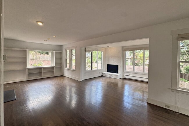 Photo - 2230 Amherst St