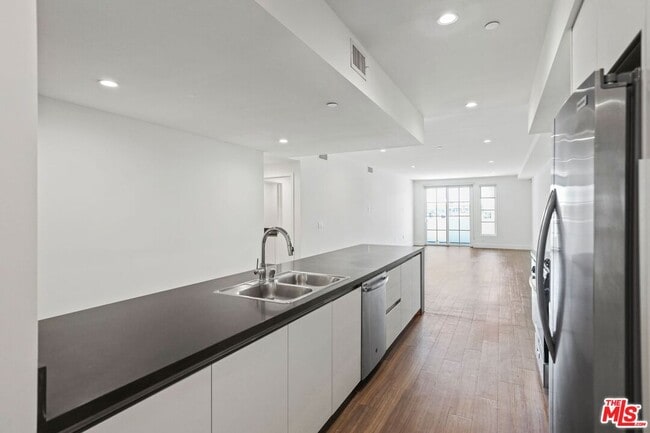 Photo - 11847 Kiowa Ave Unidad 202