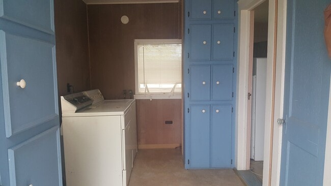 Photo - Cute 2 bedroom - Convenient Location