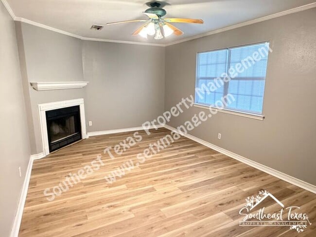 Photo - 1441 Bassett St