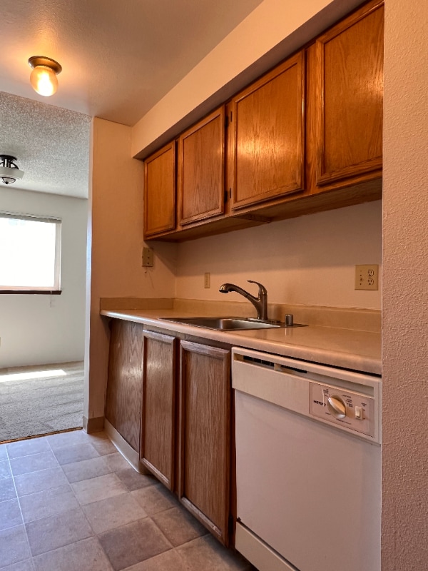 Photo - 10522 Lake City Way NE Unidad 307