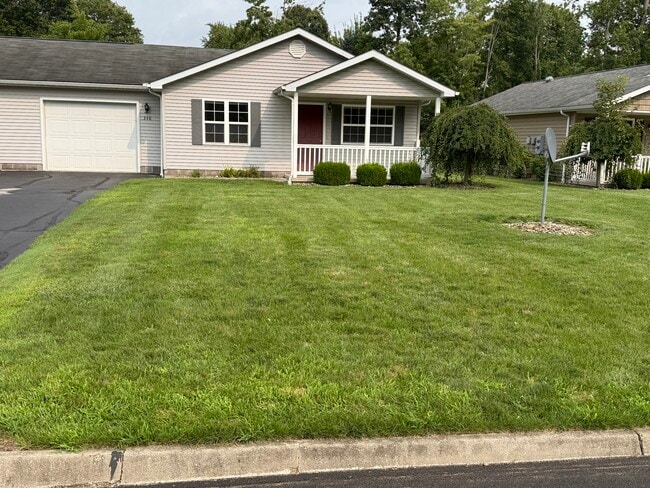 Building Photo - 348 Maplewood Dr Unit 348 Maplewood drive