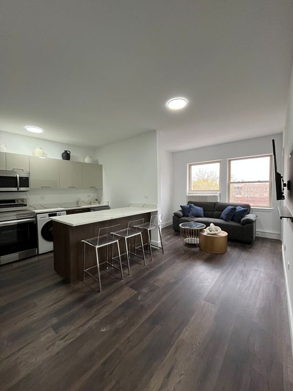1555 W Hollywood Ave Unit 312