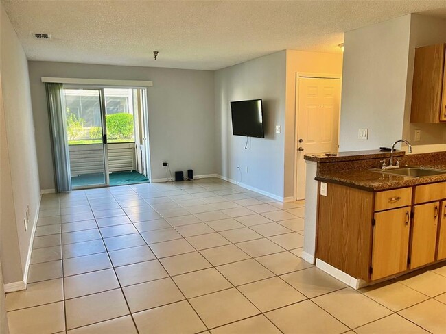 Photo - 10263 Gandy Blvd N Unidad 207