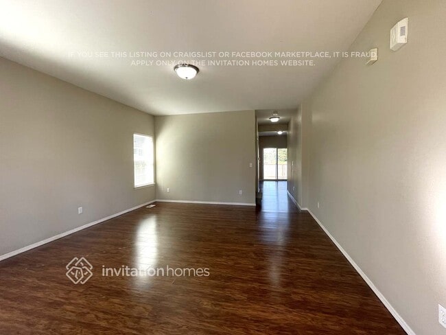 Photo - 2321 171st St E