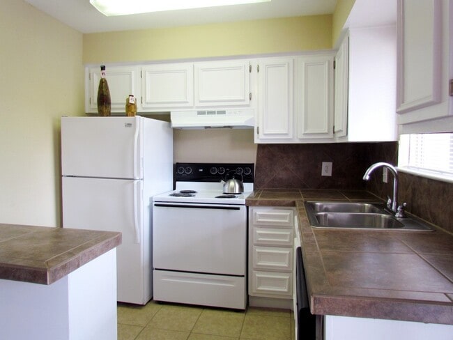 Photo - The Palms at Cypress Station