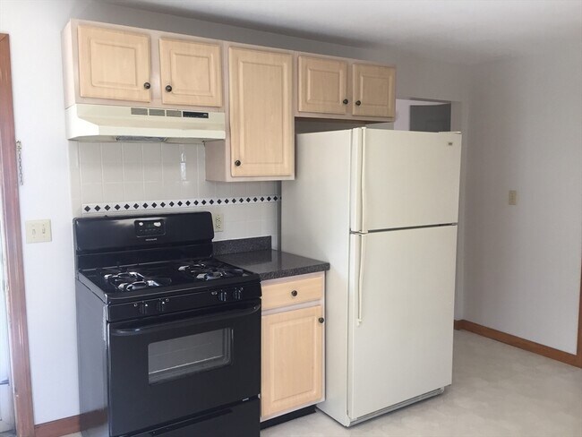 Photo - 10 Lillian Rd Unit 2