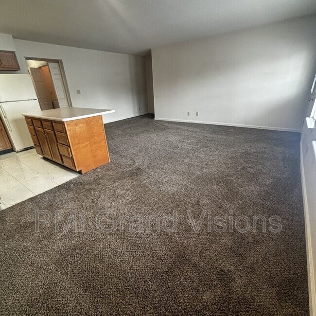 Photo - 1306 Arthur Ave Unit 6