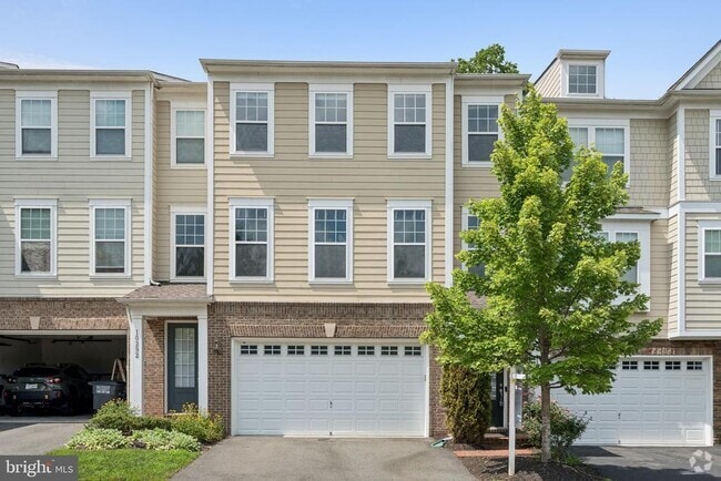 Building Photo - 10290 Greenspire Dr Rental