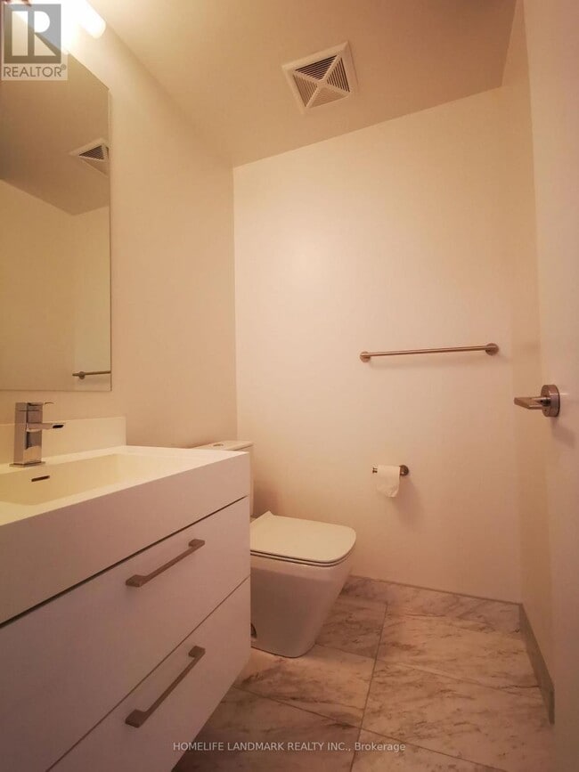 Photo - 1 Yorkville Ave Unit 2308