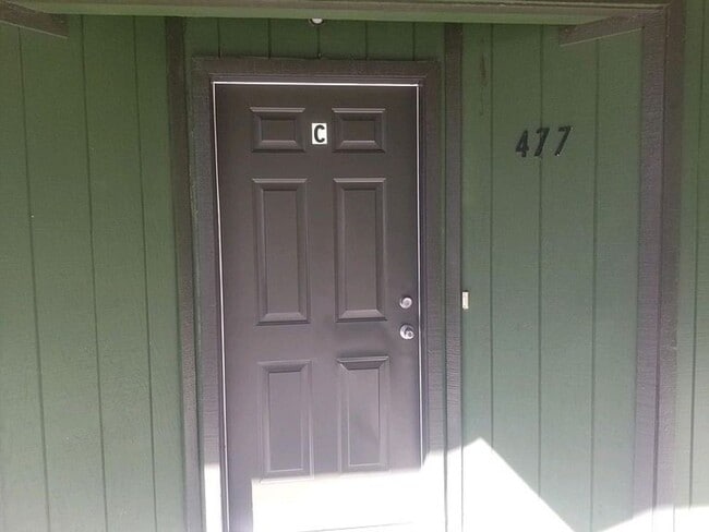 Photo - 477 Mono St Unit C