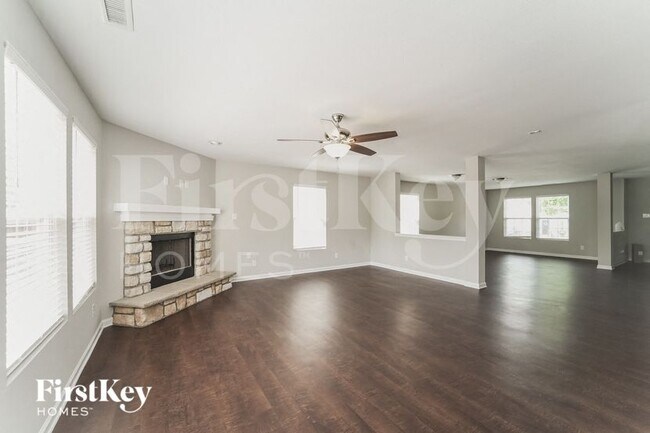 Photo - 1431 Waterlily Lane