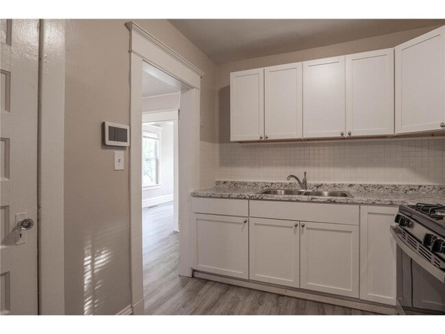 Photo - 1333 E Pacific St