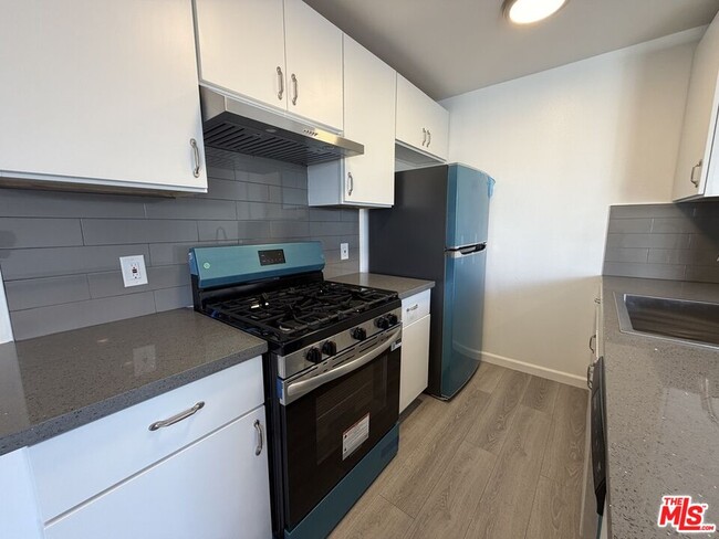 Photo - 1531 N Detroit St Unidad 214