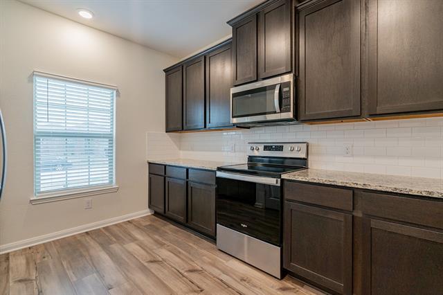 Photo - 212 Foster Ln